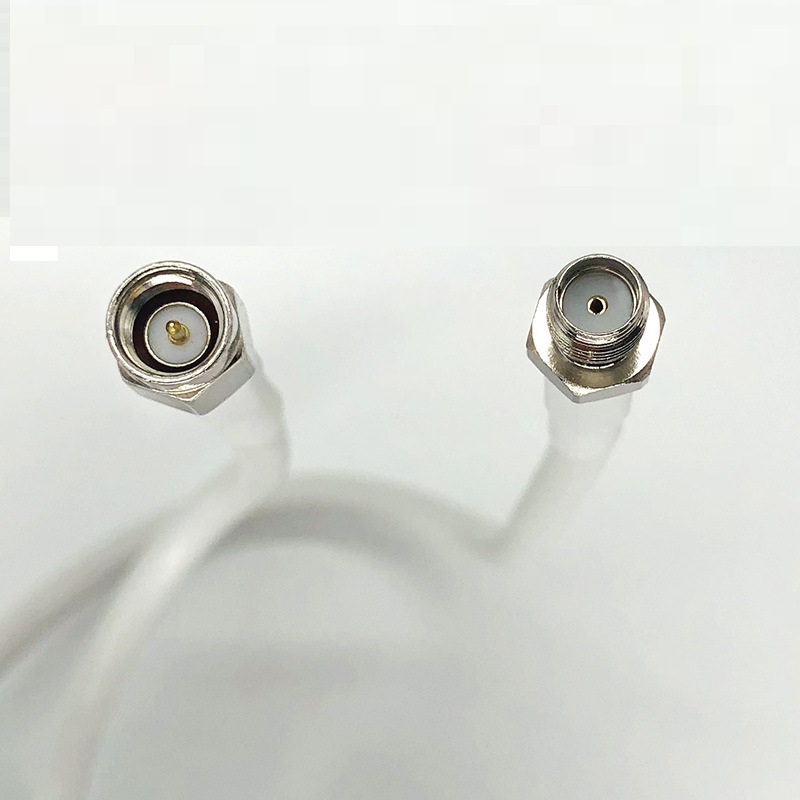 MiNi3D-FB SMA Plug To SMA Jack